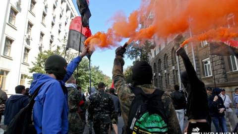 "Правий сектор" вимагав під АП не давати Донбасу особливий статус
