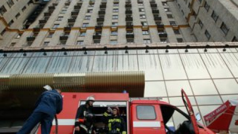 В тушении пожара участвовали 60 спасателей.