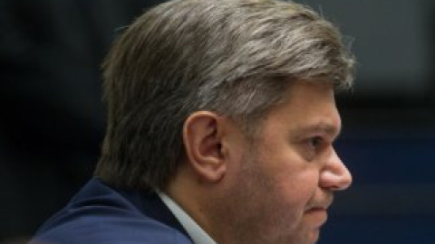 Местонахождение экс-министр топлива и энергетики Эдуарда Ставицкого не известно.