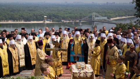 Близько 15:40 останні учасники ходи підійшли до Києво-Печерської лаври.