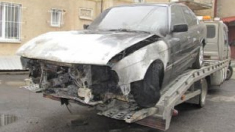 Передняя часть авто полностью сгорела.