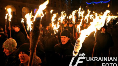 Во Львове состоялось факельное шествие