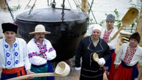 ТМ "ТЕРРА" сварила самую большую в мире кашу объемом более 2200 литров