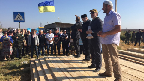 ​Кримські татари починають блокаду Криму з материкової України