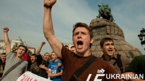 Стычка студентов с милицией на Михайловской