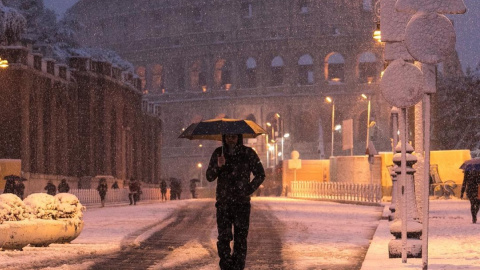 Итальянцы радуются снегу, как дети. Фото: instagram.com/corriere
