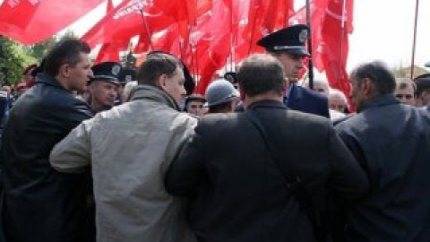 Представители КПУ провели марш.