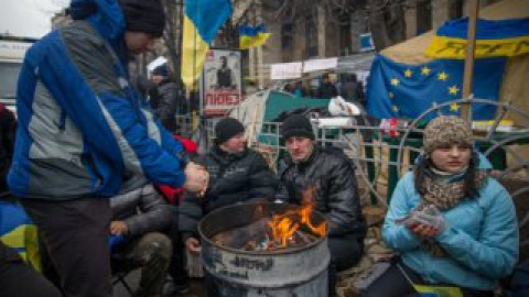 Уже третий год подряд "Социальный центр Геннадия Выходцева" проводит конкурс на лучшую новогоднюю игрушку среди учащихся.