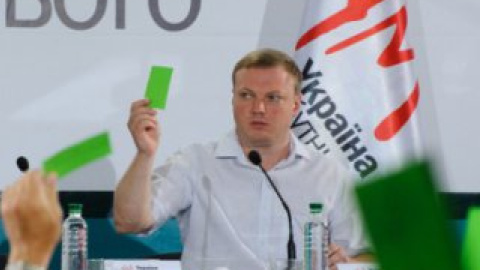 Святослав Олейник является лидером партии "Україна Майбутнього".