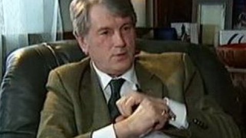 Ющенко говорит, что не "бегает" за модой. Скриншот видео