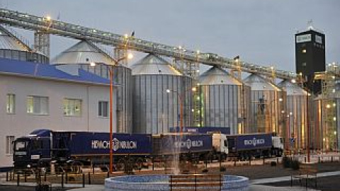 НИБУЛОН на патриотичном марше отмечает свое 20 - летие - построен 20-ый элеватор