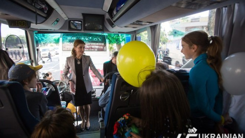 Марина Порошенко провела дітей бійців АТО на відпочинок