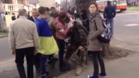 После эвакуации Царева из гостиницы в Одессе началась драка евромайдановцев с антимайдановцами
