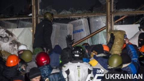 Штурм Украинского дома в Киеве