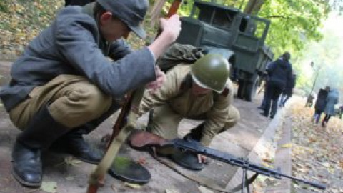 В Стрыйской парке состоялась реконструкция боя Украинской повстанческой армии с НКВД и немецкими войсками.