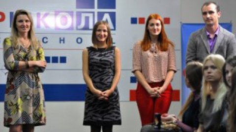 В "Интершколе" начались занятия по курсу "Комильфо"