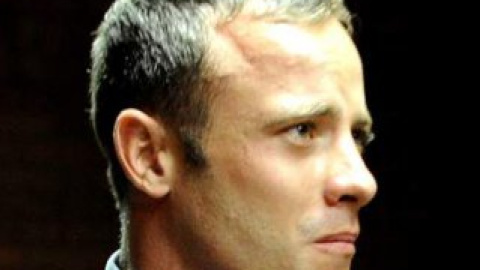 Снимки, возмутившие семью бегуна, были обнародованы в конце минувшей недели телеканалом Sky News.