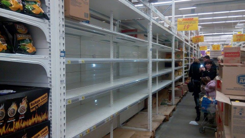 Зберігайте спокій: соцмережі  сміються над панікерами, які вимітають "гречку" з супермаркетів