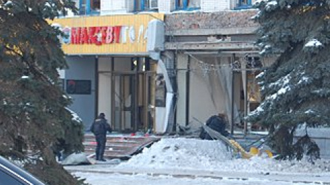 Выбитые окна в здании "Макеевугля".