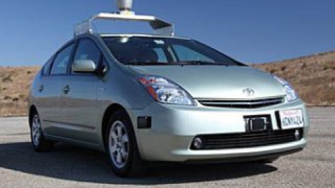 Беспилотный "гугломобиль" Toyota Prius.