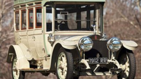 Rolls-Royce Silver Ghost.