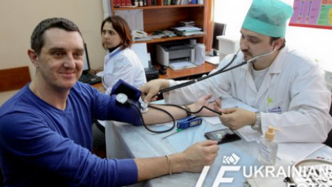 Украинские звезды сдали кровь для больных детей