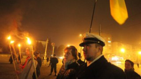 Шествие завершилась коротким митингом возле памятника Шевченко.