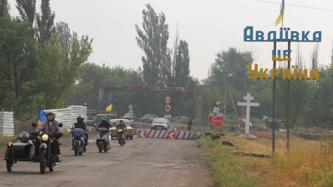 День прапора у прифронтовій Авдіївці. Фото: facebook.com/ato.news