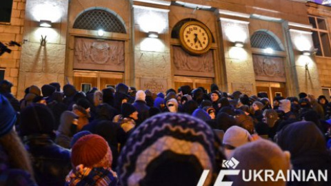 Штурм здания облгосадминистрации в Черновцах