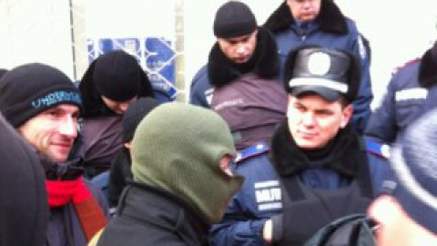 Нардеп Ильенко ведет агитацию под ОИК против Пилипишина
