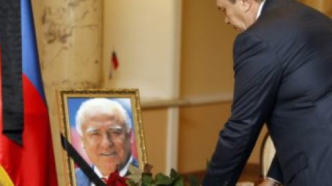 Черномырдин скончался рано утром 3 ноября на 73-м году жизни.
