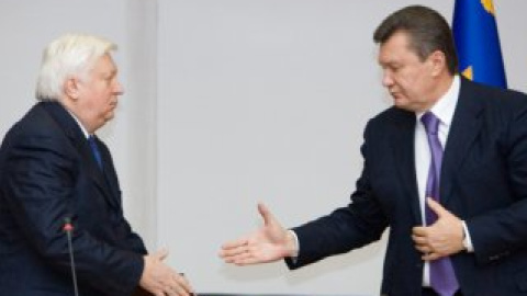 Попытки застроить лес продолжаются, несмотря на обещания Президента и генпрокурора.