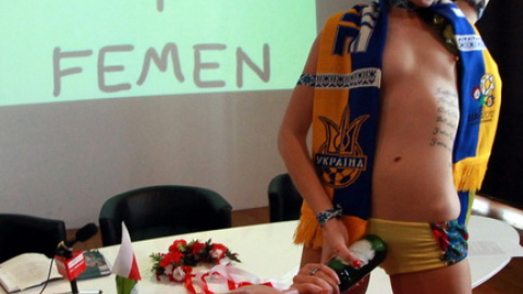 Femen представили своих талисманов Евро-2012