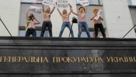 Девушки пообещали придать трагедии в Николаеве международную огласку. Фото предоставлено Femen