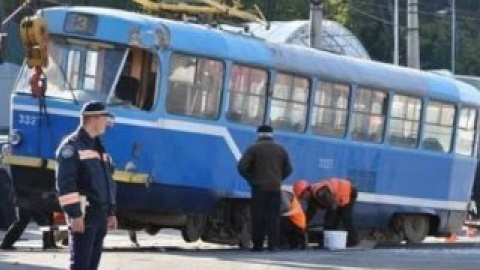 В вагоне на момент столкновения было 15 человек.