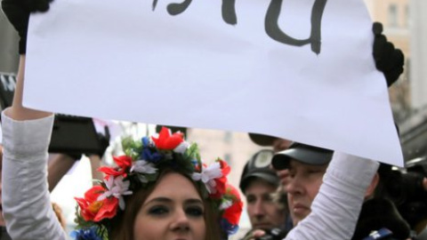 FEMEN представили свой взгяд на новых министров