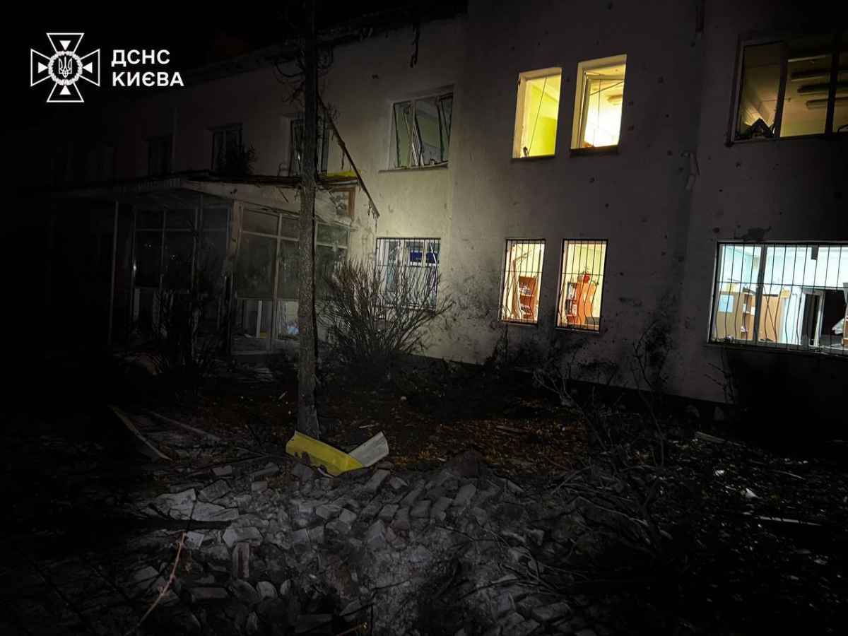 Russia attacked the capital with Shaheds. Photo: State Emergency Service