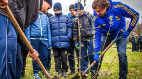 Известный украинский футболист принял участие в благотворительном проекте семьи Эдуарда Ставицкого
