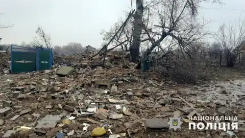 Последствия обстрелов в Донецкой области. Фото: Нацполиция