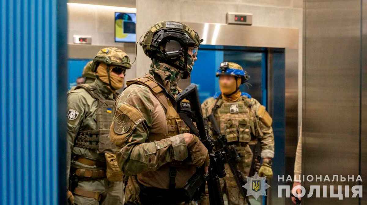 Правоохоронці викрили масштабну злочинну схему договірних матчів. Фото: НацПоліція