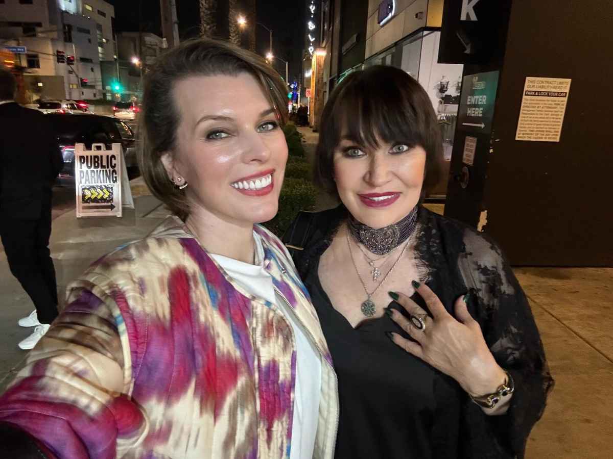 Мілла Йовович та її мати. Фото: Facebook/Milla Jovovich