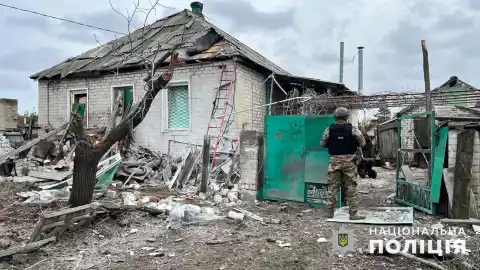 Последствия обстрелов в Донецкой области. Фото: Нацполиция