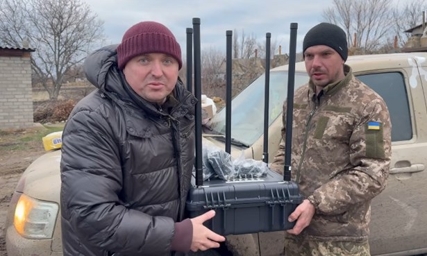 Передача допомоги від фонду 