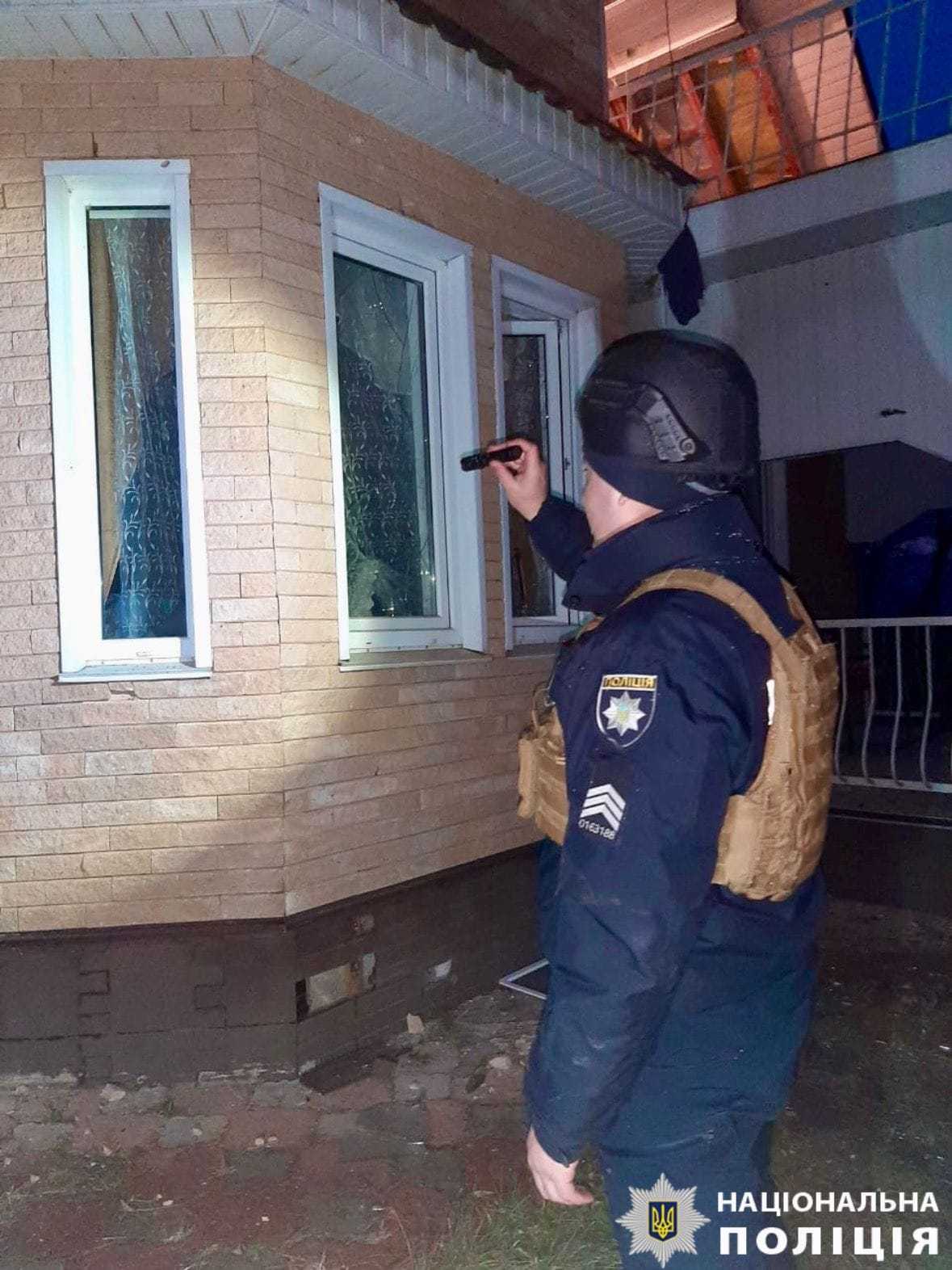 Поліція фіксує наслідки нічної атаки БпЛА на Київську область. Фото: Нацполіція