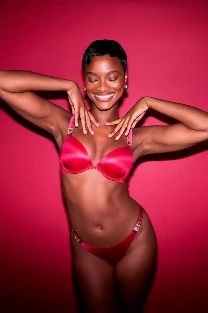 Колекція до Дня святого Валентина. Фото: Victoria's Secret Колекція до Дня святого Валентина. Фото: Victoria's Secret