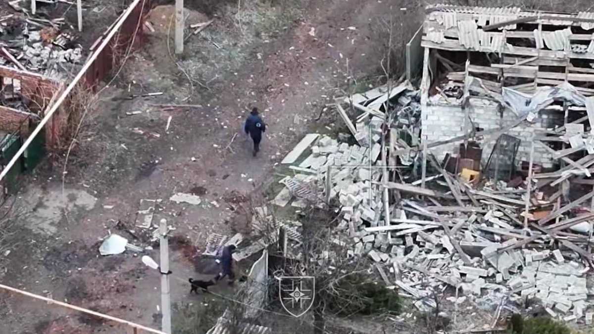 У Торецьку російські військові переодягаються у цивільний одяг. Фото: Facebook/28 ОМБр ім. Лицарів Зимового Походу