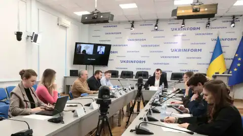 Эксперты обсуждают законодательное урегулирование обращения и содержания никотина. Фото: Укринформ