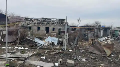 Последствия обстрелов в Донецкой области. Фото: Нацполиция