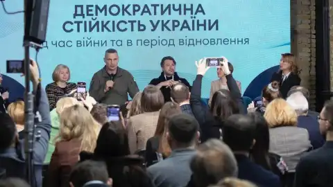 "Мы не должны допустить сворачивания демократических преобразований", – Виталий Кличко на форуме по демократической стойкости Украины