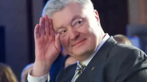 Появились новые подробности сдачи Крыма под ЧФ России: Порошенко лично лоббировал, - СМИ
